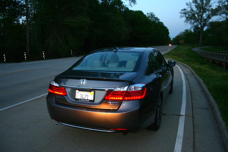 Illustration for article titled 2014 Honda Accord Hybrid: The Jalopnik Review